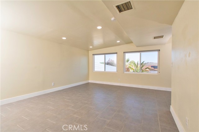 61495 La Jolla Drive, Joshua Tree CA: https://media.crmls.org/medias/20bd3c57-c500-45e7-a095-bdf22576f3ed.jpg