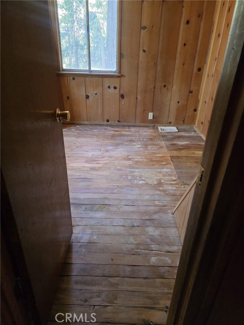 752 Big Oak, Crestline, CA 92325