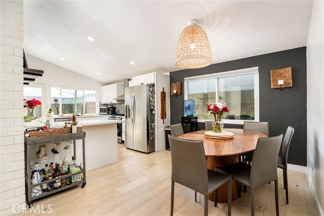 19202 Hickory Lane, Huntington Beach CA: https://media.crmls.org/medias/20bf4a20-aa56-4af5-aa24-483c26ca839f.jpg