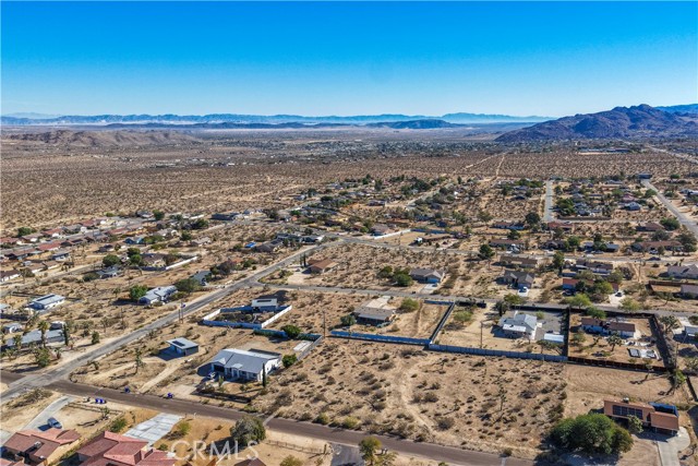 Detail Gallery Image 3 of 12 For 7199 Olympic Rd, Joshua Tree,  CA 92252 - – Beds | – Baths