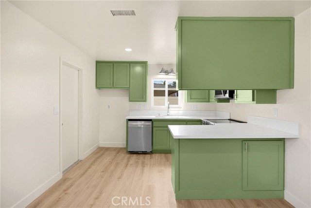 24830 Lukewood Place, Moreno Valley CA: https://media.crmls.org/medias/20c13494-cb40-48fc-b48a-aaeb0e39de3f.jpg