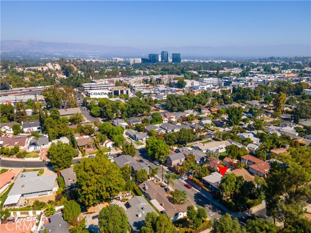 Detail Gallery Image 26 of 28 For 22157 Avenue San Luis, Woodland Hills,  CA 91364 - 4 Beds | 3 Baths