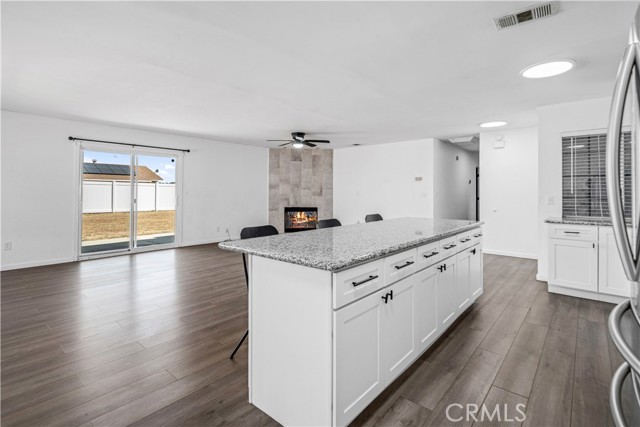 Detail Gallery Image 17 of 37 For 7881 Fernwood, California City,  CA 93505 - 3 Beds | 2 Baths