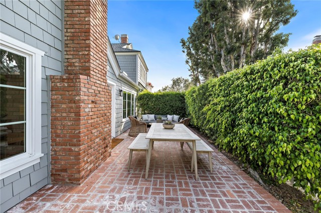 33966 Cape Cove, Dana Point CA: https://media.crmls.org/medias/20c1a5a7-1445-46d3-aab8-2aa6091c7bc7.jpg