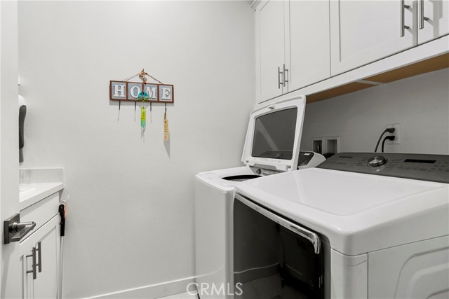 14432 Windfall Lane, Huntington Beach CA: https://media.crmls.org/medias/20c23aa6-aff1-4a04-942d-67efde24c5e4.jpg