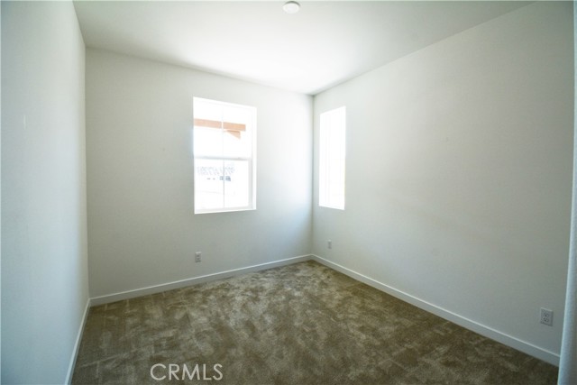 2553 E Kiwi Ct, Ontario CA: https://media.crmls.org/medias/20c29fb9-8d49-4054-b75b-c4a41e3bca66.jpg