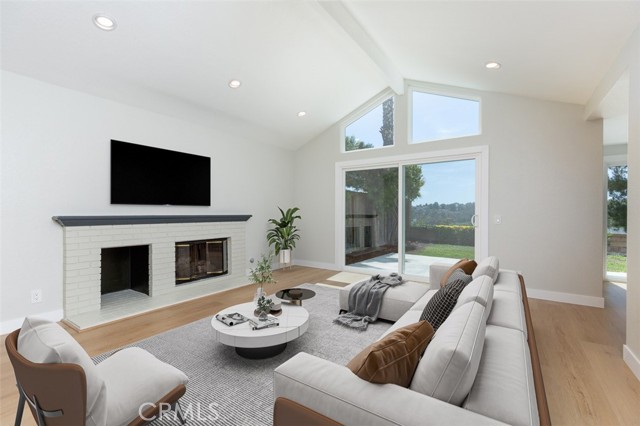 21981 Birchwood, Mission Viejo CA: https://media.crmls.org/medias/20c30f35-6667-4ba1-93b5-0f2b6230659b.jpg