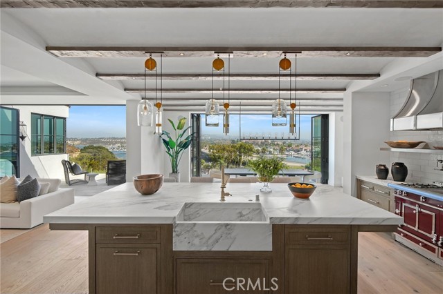 Detail Gallery Image 28 of 75 For 112 Kings Pl, Newport Beach,  CA 92663 - 6 Beds | 7/1 Baths