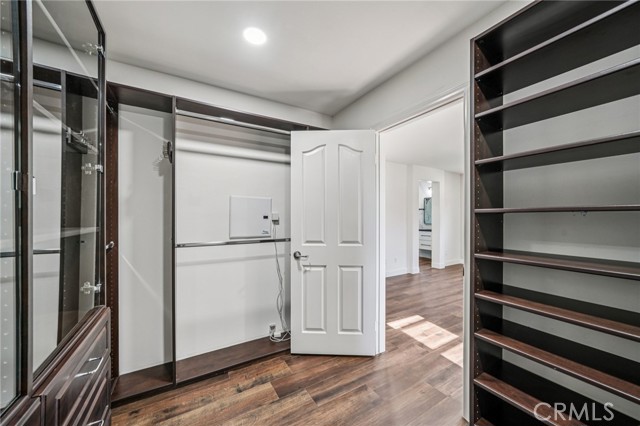 Detail Gallery Image 8 of 26 For 6658 Bright Gem Ct, Corona,  CA 92880 - 5 Beds | 3 Baths