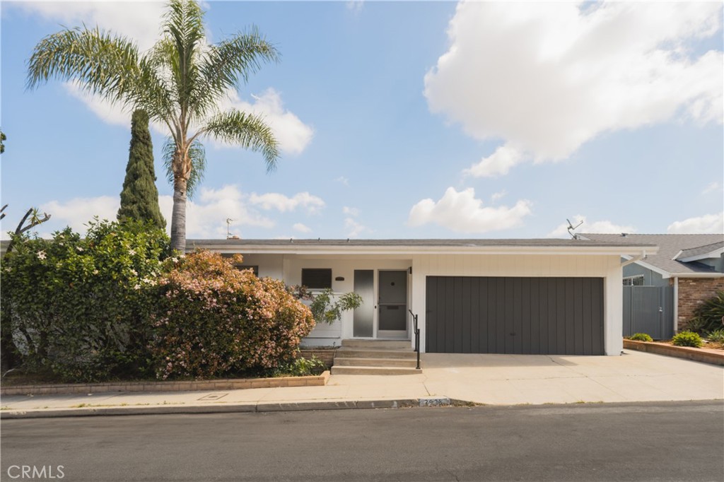 Discover the charm of Baldwin Hills Estates in this mid-century modern 2 bed, 2 bath home plus an office. This incredible piece of classic Real Estate boasts stunning unobstructed views of downtown LA as well as the mountains from your kitchen, DINING room, living-room and office! The home is drenched in natural light and feels even large & open with the beautifully high ceilings in the living-room. Conveniently located near the 405, Crenshaw Metro Line, Kenneth Hahn Park has and SoFi Stadium, it's perfect for commuters to Culver City, Beverly Hills, downtown LA and the South Bay. This is what living in LA should feel like.