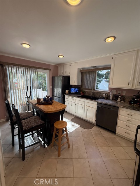 Detail Gallery Image 6 of 25 For 345 Wisconsin Ave #104,  Long Beach,  CA 90814 - 2 Beds | 2 Baths