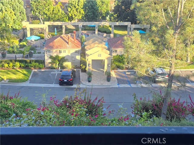 Detail Gallery Image 2 of 43 For 10 Donatello, Aliso Viejo,  CA 92656 - 2 Beds | 3 Baths