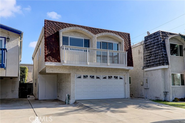 Detail Gallery Image 2 of 9 For 2410 Prospect Ave, Hermosa Beach,  CA 90254 - – Beds | – Baths