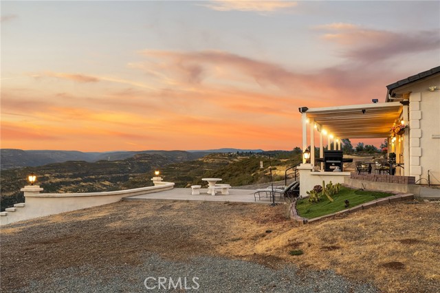 4541 Skyway, Paradise CA: https://media.crmls.org/medias/20c40510-efdb-4392-8897-195b7c67a78f.jpg