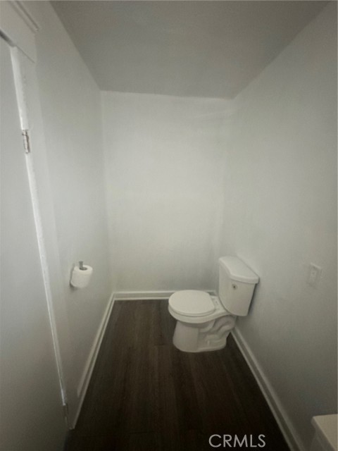 902 Magnolia Avenue, Long Beach CA: https://media.crmls.org/medias/20c48ba5-eaf1-451f-95c8-fb32dd487b8f.jpg