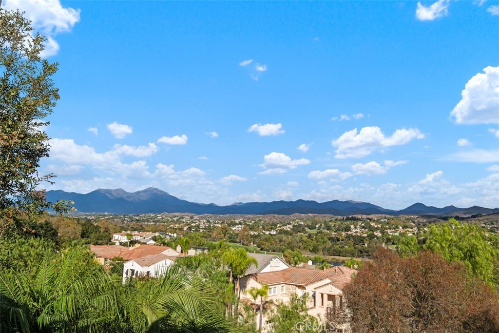 MLS #OC25248917 image #30