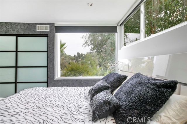 22619 Holanda Road, Woodland Hills CA: https://media.crmls.org/medias/20c60345-f0a1-4a81-854c-5473b1e36d5e.jpg