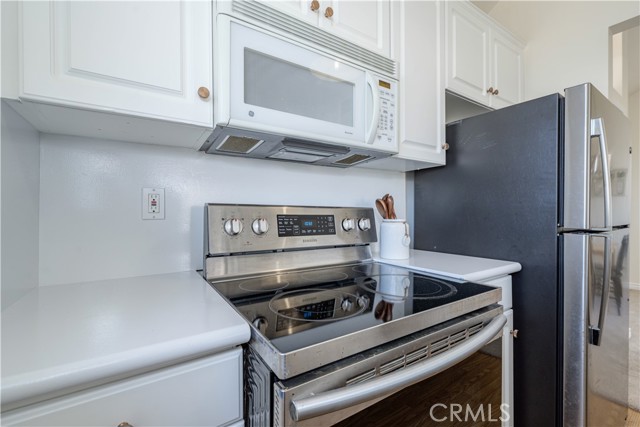 20251 Cape Coral Lane, Huntington Beach CA: https://media.crmls.org/medias/20c61923-f9e3-4803-a634-71aa17aa1fe3.jpg