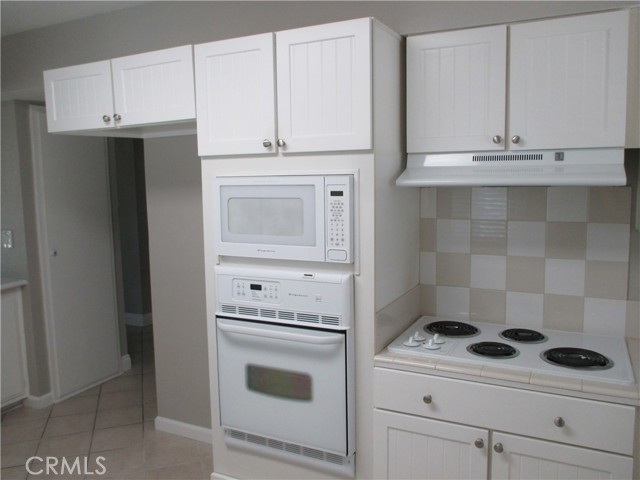 Image 43 of 50 For 26145 Cherry Hills Boulevard