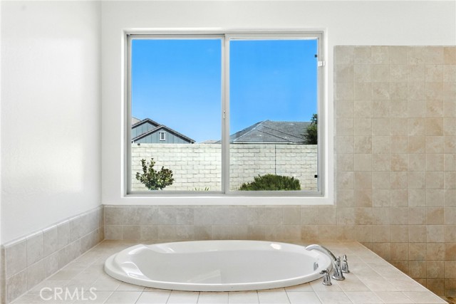 Detail Gallery Image 25 of 46 For 12303 Hemmerling Ln, Bakersfield,  CA 93311 - 4 Beds | 4 Baths