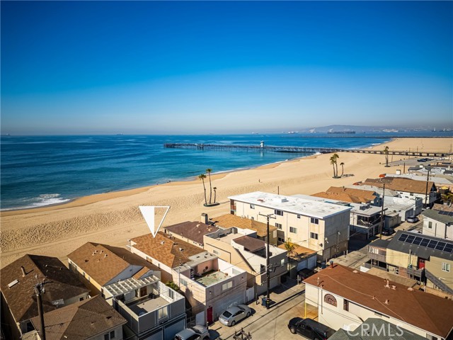 1207 Seal Way, Seal Beach CA: https://media.crmls.org/medias/20c6df4c-e5fb-42af-8c1c-3d6ee7f21f81.jpg