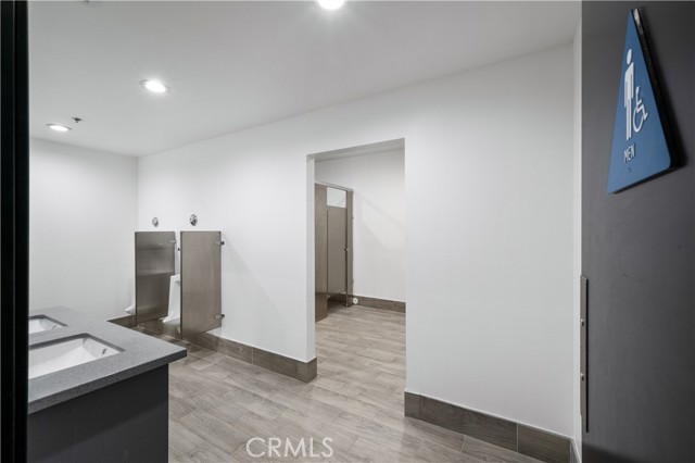 800 E Dyer Road, Santa Ana, California 92705, ,Commercial Lease,For Rent,800 E Dyer Road,CRDW25027821