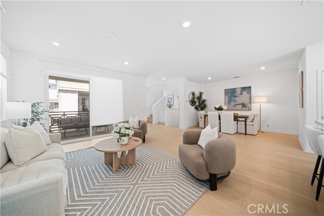 1042 N Anaheim Blvd, Anaheim CA: https://media.crmls.org/medias/20c812ec-3393-4266-aec7-eafb2bf373d9.jpg
