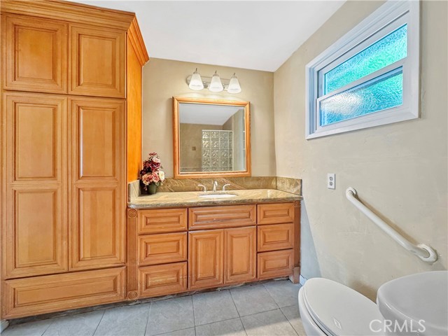 7736 Sugar Drive, Huntington Beach CA: https://media.crmls.org/medias/20c88ea9-81bd-4dd6-a0fd-a0d2568065ba.jpg