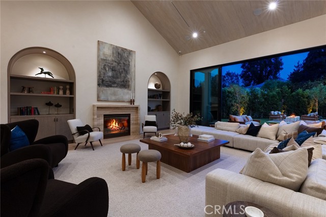 Detail Gallery Image 44 of 62 For 19026 Sprague St, Tarzana,  CA 91356 - 6 Beds | 6/1 Baths