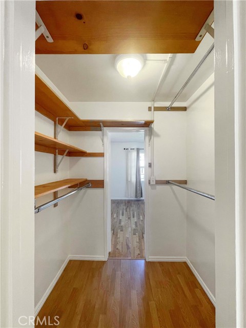 Detail Gallery Image 11 of 19 For 4048 Abourne Rd #B,  Los Angeles,  CA 90008 - 2 Beds | 1 Baths