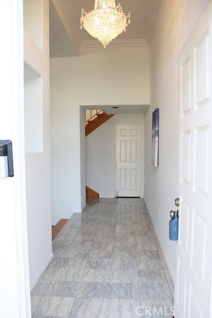 Detail Gallery Image 10 of 19 For 19381 Maidstone Ln, Huntington Beach,  CA 92648 - 2 Beds | 2/1 Baths