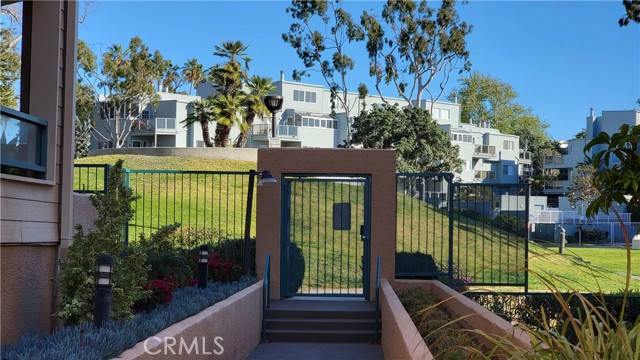 130 The Village # 106, Redondo Beach, California 90277, 2 Bedrooms Bedrooms, ,2 BathroomsBathrooms,Residential Lease,For Rent,130 The Village # 106,CRSB22046617