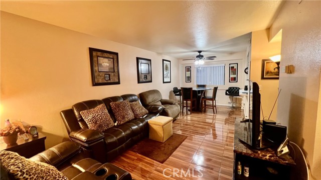 Detail Gallery Image 10 of 40 For 6350 Gage Ave #209,  Bell Gardens,  CA 90201 - 2 Beds | 2 Baths