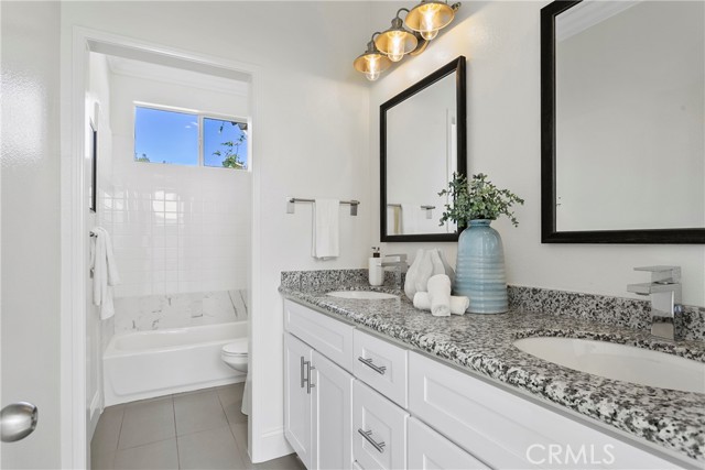 12 Coastal Oak Lane, Coto de Caza CA: https://media.crmls.org/medias/20c9f493-4cae-425f-ab55-25f7bb658f91.jpg