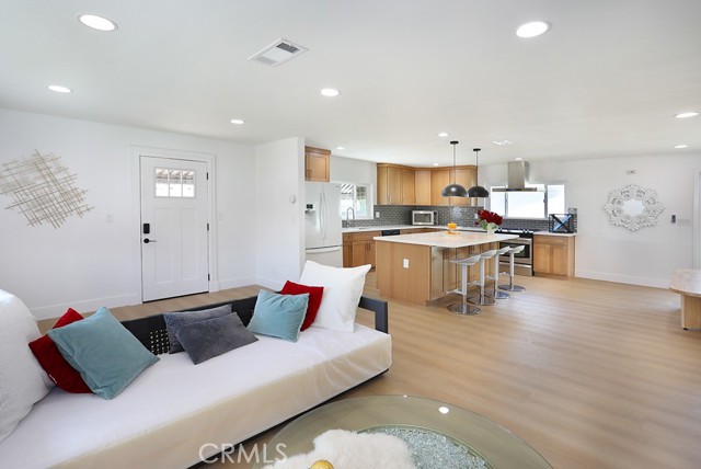 Detail Gallery Image 8 of 32 For 11052 Faye Ave, Garden Grove,  CA 92840 - 3 Beds | 2 Baths