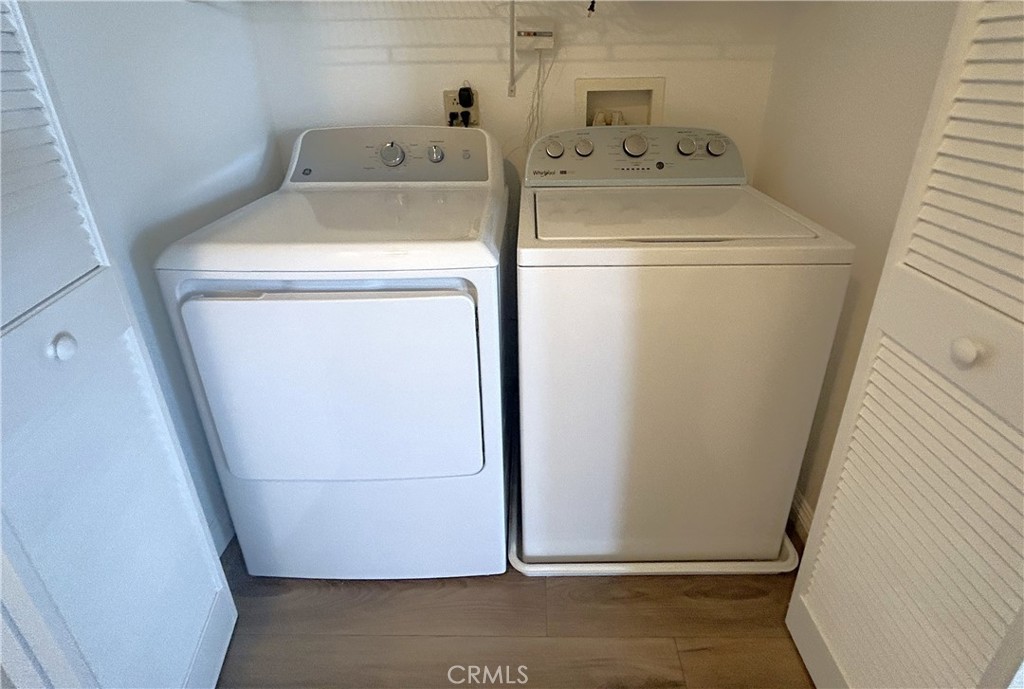https://media.crmls.org/medias/20caacdb-3268-4199-9668-e9af695fc0e8.jpg?preset=X-Large