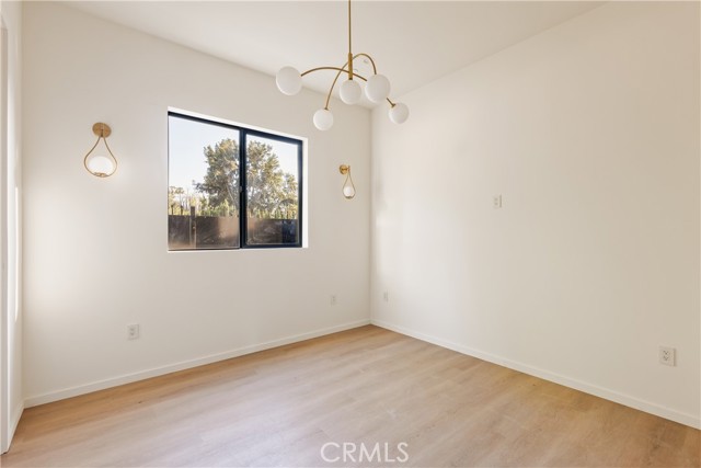 Detail Gallery Image 23 of 28 For 17852 Saticoy St, Reseda,  CA 91335 - – Beds | – Baths