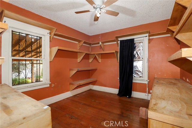 Detail Gallery Image 18 of 43 For 5008 S Van Ness Ave, Los Angeles,  CA 90062 - 3 Beds | 1 Baths