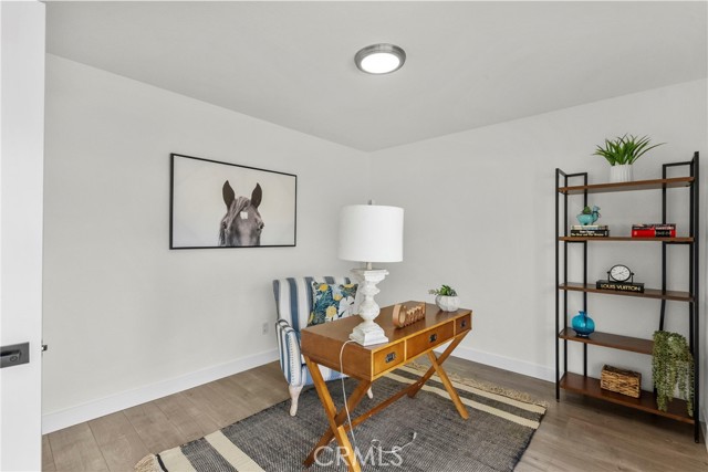 Detail Gallery Image 19 of 44 For 9549 Gladbeck, Northridge,  CA 91324 - 5 Beds | 2/1 Baths