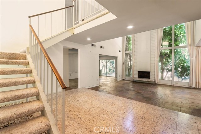 19259 Ludlow St., Porter Ranch CA: https://media.crmls.org/medias/20cb7c7a-bc62-4b3b-9cd1-533ab95c3f9a.jpg