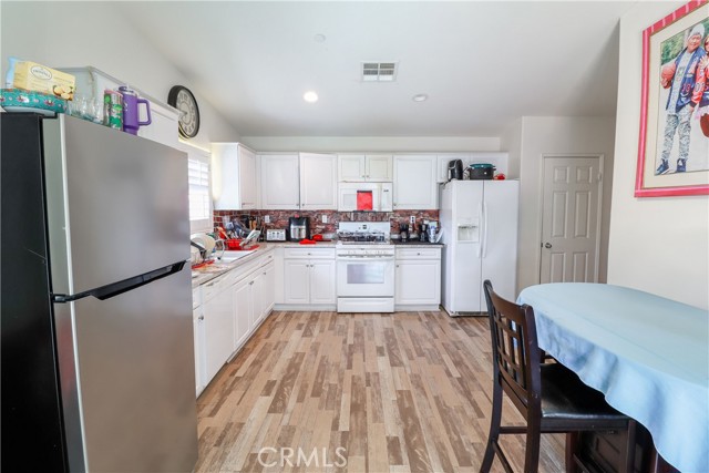 1676 Hayloft Pl, San Jacinto, CA 92582 photo 14