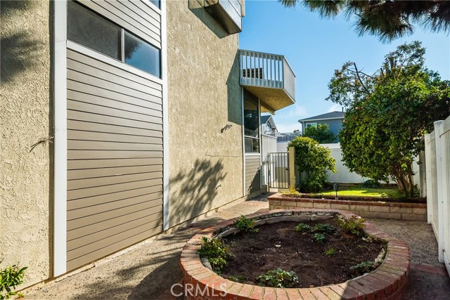 217 Helberta Avenue, Redondo Beach, California 90277, 3 Bedrooms Bedrooms, ,2 BathroomsBathrooms,Residential,Sold,Helberta,SB19278156