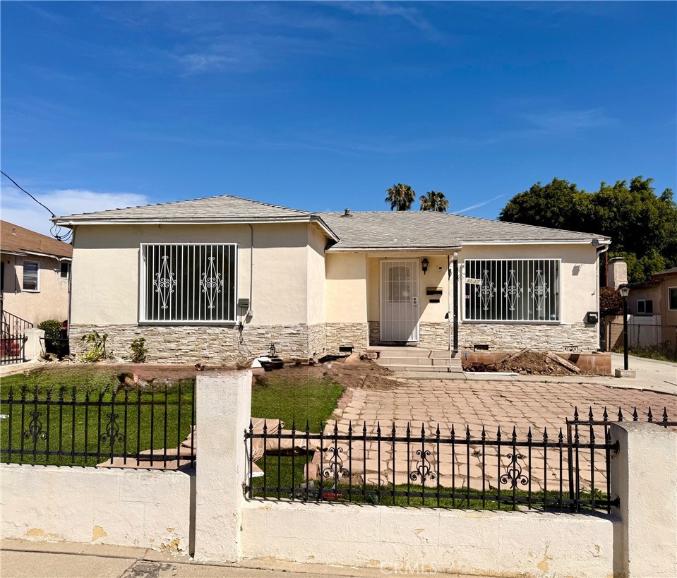 1537 W 205th Street