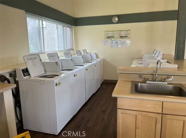Detail Gallery Image 10 of 11 For 234 Springview, Irvine,  CA 92620 - 2 Beds | 1 Baths