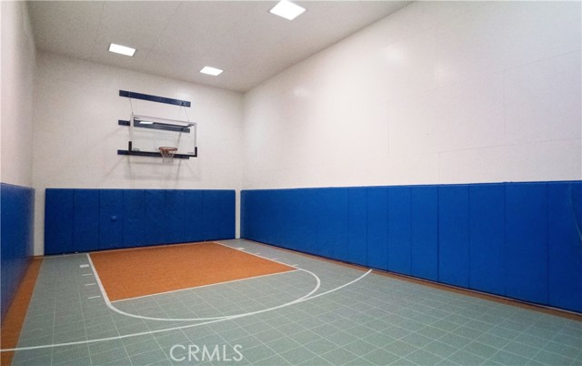 5510 Owensmouth Avenue, Woodland Hills CA: https://media.crmls.org/medias/20cf01c6-2d44-453c-9ba0-267c65992cd8.jpg