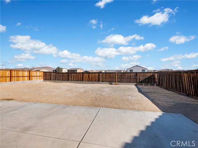 Detail Gallery Image 30 of 31 For 15564 Naples Ln, Victorville,  CA 92394 - 5 Beds | 3 Baths