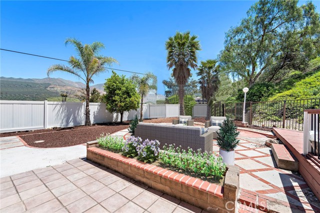 Detail Gallery Image 9 of 50 For 32163 Fall River Rd, Rancho Santa Margarita,  CA 92679 - 5 Beds | 3 Baths