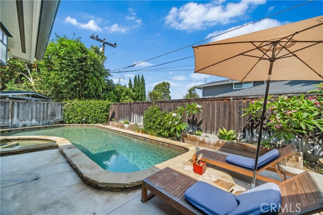 1501 Kathleen Lane, Newport Beach CA: https://media.crmls.org/medias/20d10c05-7c83-45f1-ae4a-17f57543b205.jpg