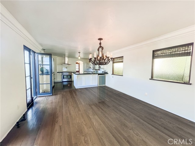 Detail Gallery Image 4 of 27 For 2444 the Strand, Hermosa Beach,  CA 90254 - 4 Beds | 3/1 Baths