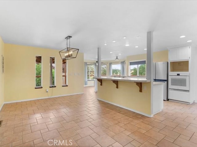 https://media.crmls.org/medias/20d11684-4343-477b-84a6-9d0d11659803.jpg?preset=X-Large